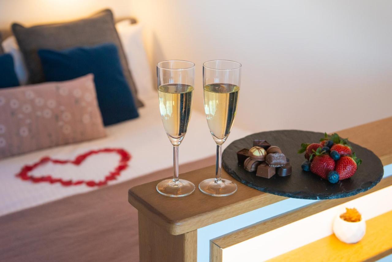 Bonnie Barns - Adults Only Luxury Lodges With Hot Tubs Luss Extérieur photo
