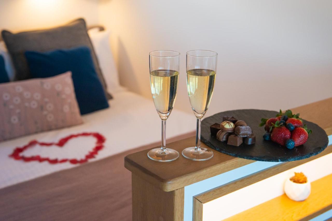 Bonnie Barns - Adults Only Luxury Lodges With Hot Tubs Luss Extérieur photo