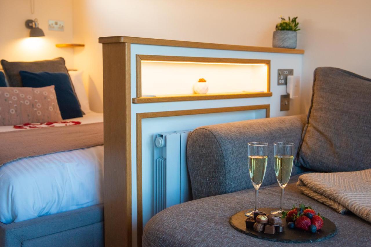 Bonnie Barns - Adults Only Luxury Lodges With Hot Tubs Luss Extérieur photo
