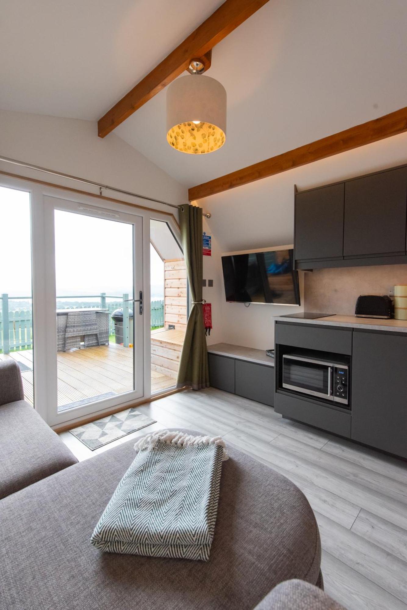 Bonnie Barns - Adults Only Luxury Lodges With Hot Tubs Luss Extérieur photo